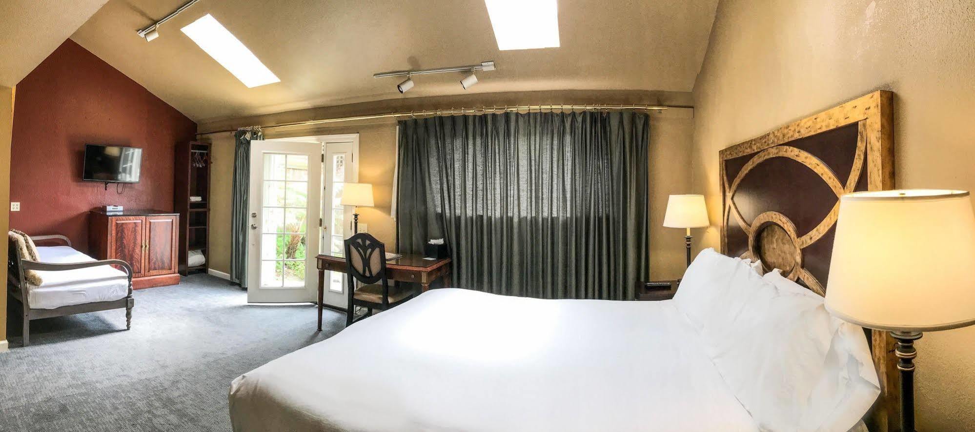 Bodega Bay Inn 3*